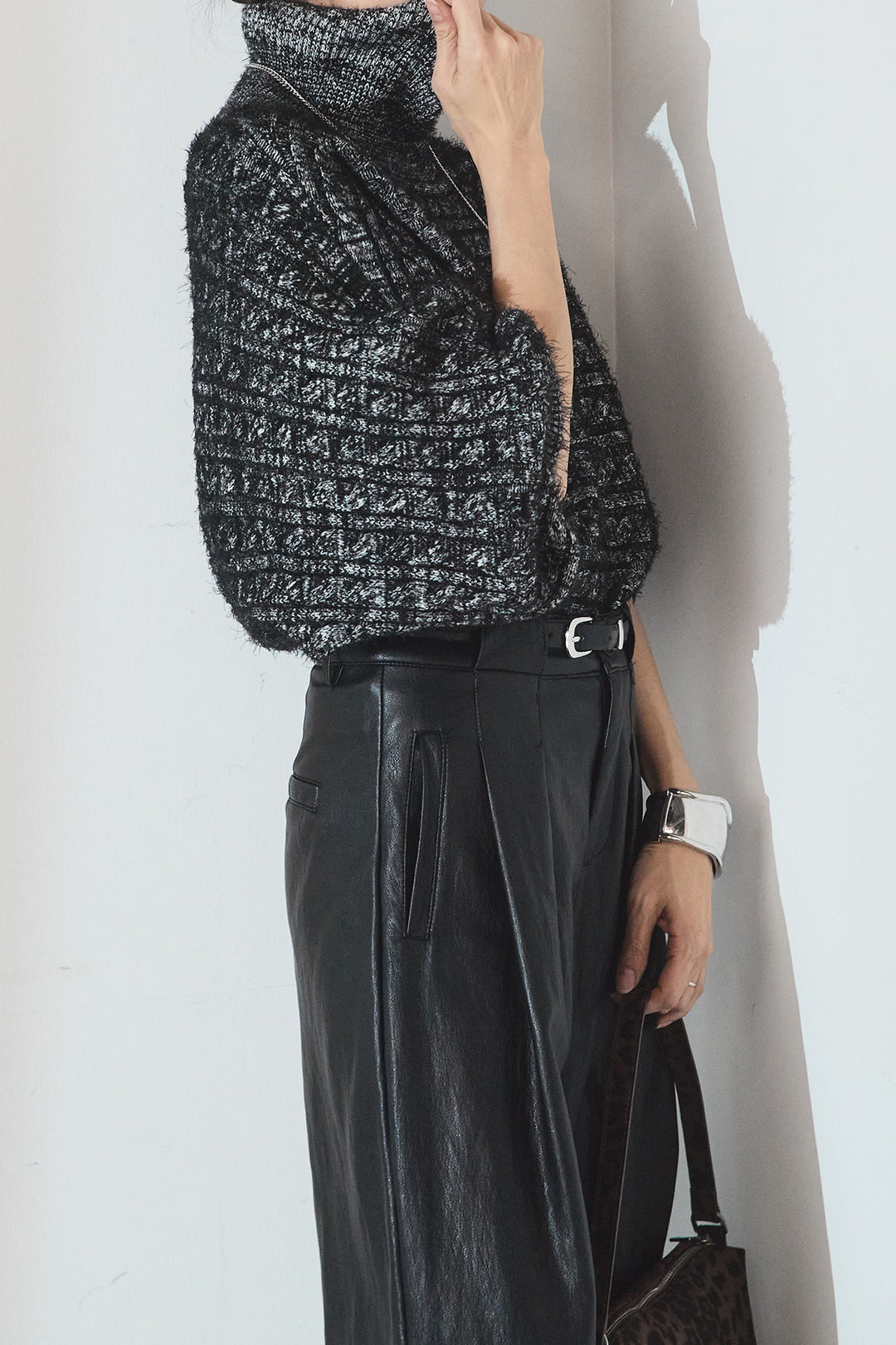 [SET]ミックス編みドルマンニットトップス+ベルト付きレザーライクタックパンツ(2set)