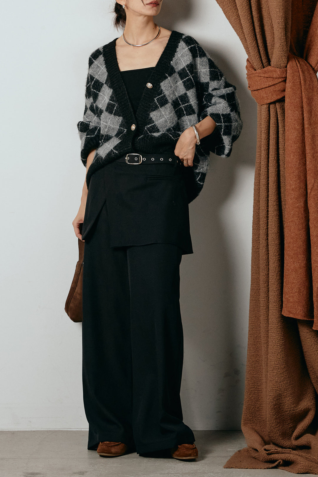 [SET]オーバーサイズ総柄Vネックニットカーディガン+ベルト付きウエストデザインパンツ(2set)