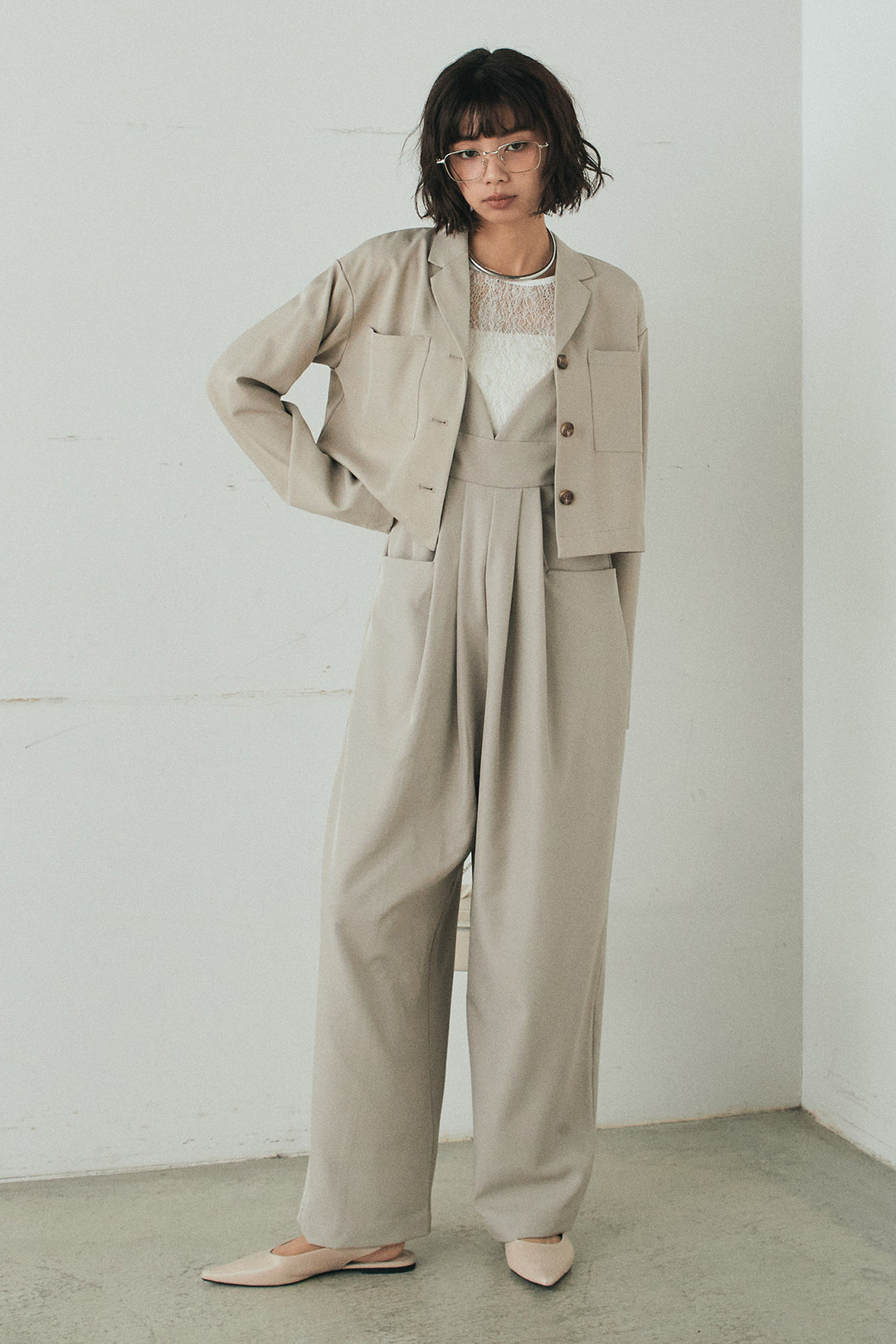 [SET]バックジップデザインショートツイルジャケット+キャミロングオールインワン+ストレッチレースクルーネックインナー(3set)