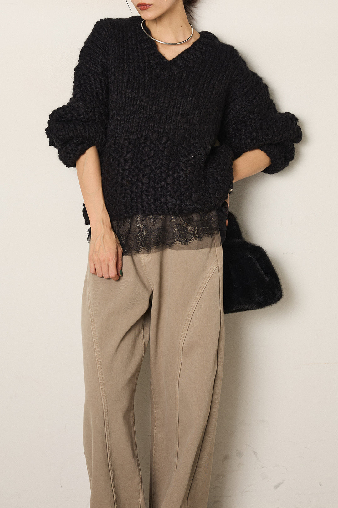 [SET]Vネックハンド編みニットトップス+ベルト付きカジュアルカーブワイドパンツ+レース切り替えキャミソール(3set)