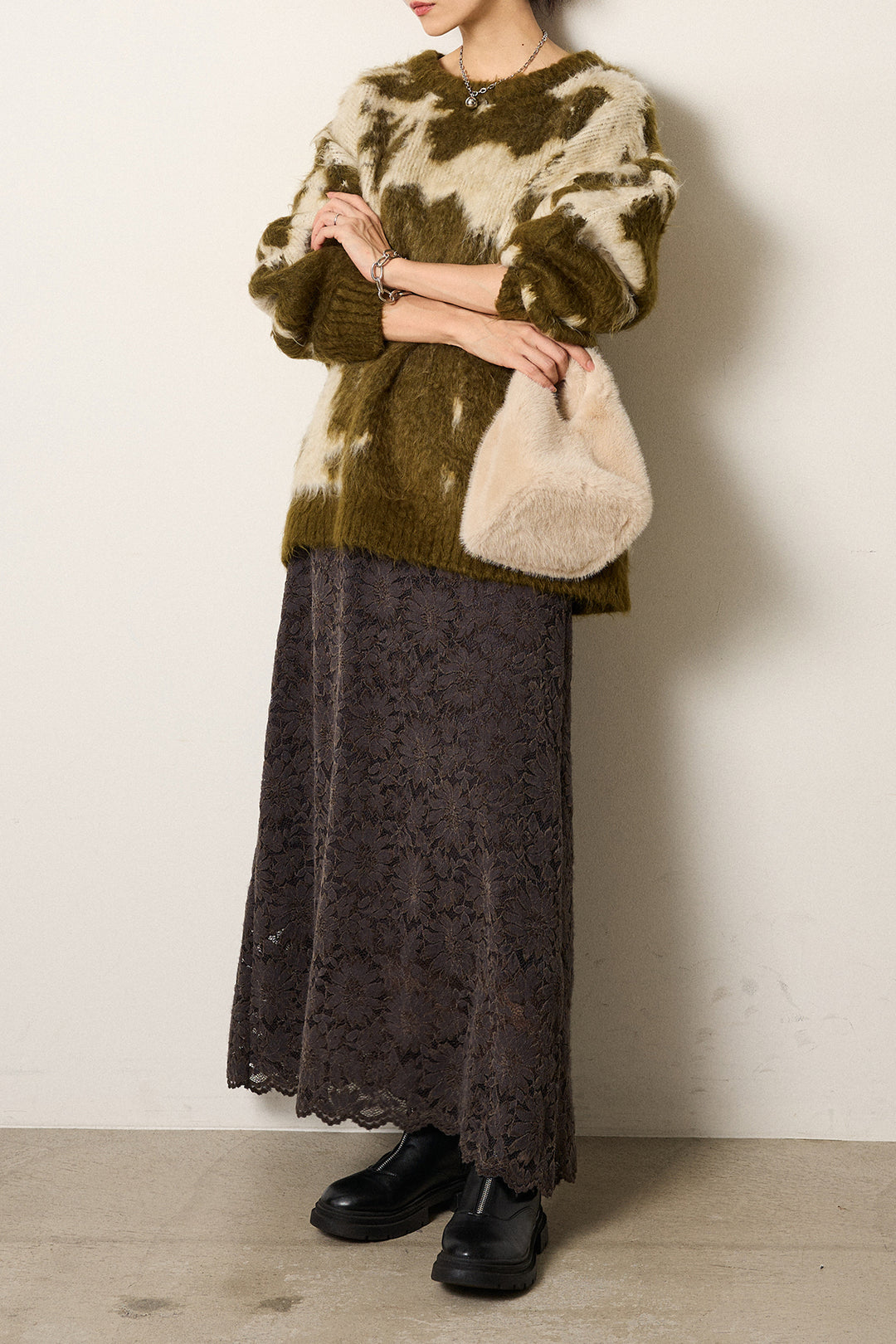 [SET]モヘアタッチマーブルニット+花柄刺繍ベロアフレアスカート(2set)