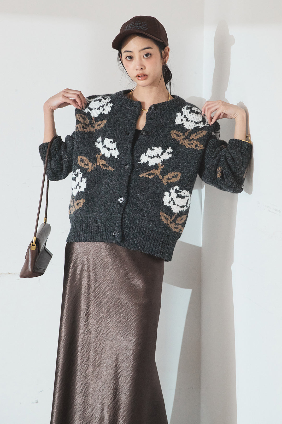 [SET]花柄ジャガードニットカーディガン+裾レースデザインサテンスカート(2set)