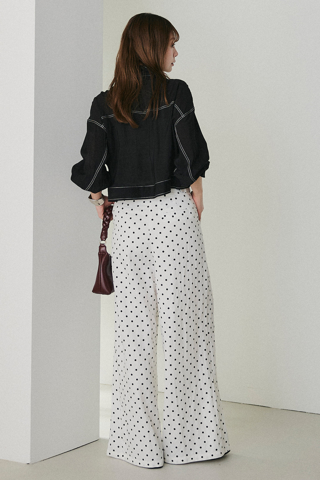 [SET]配色ステッチシアーシャツ+ベルト付きドット柄ワイドパンツ(2set)