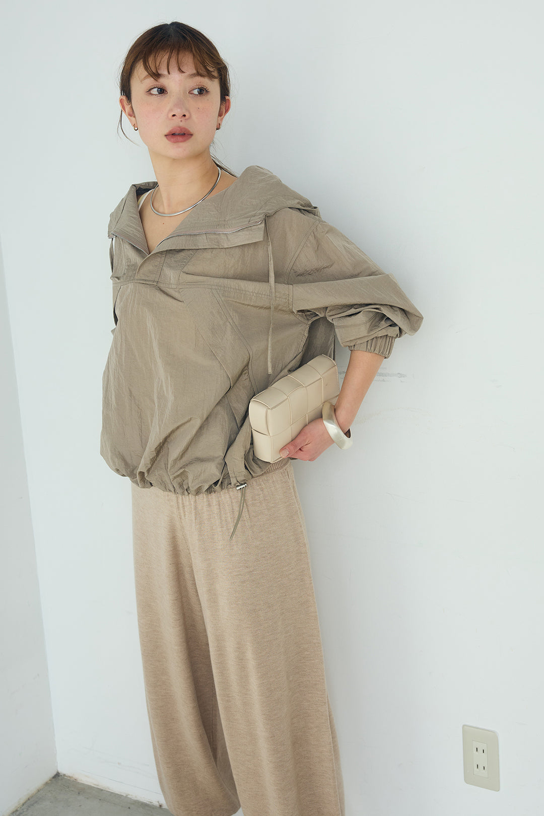 [SET]ナイロンフーディーブルゾンアウター+裾絞りリブニットパンツ(2set)