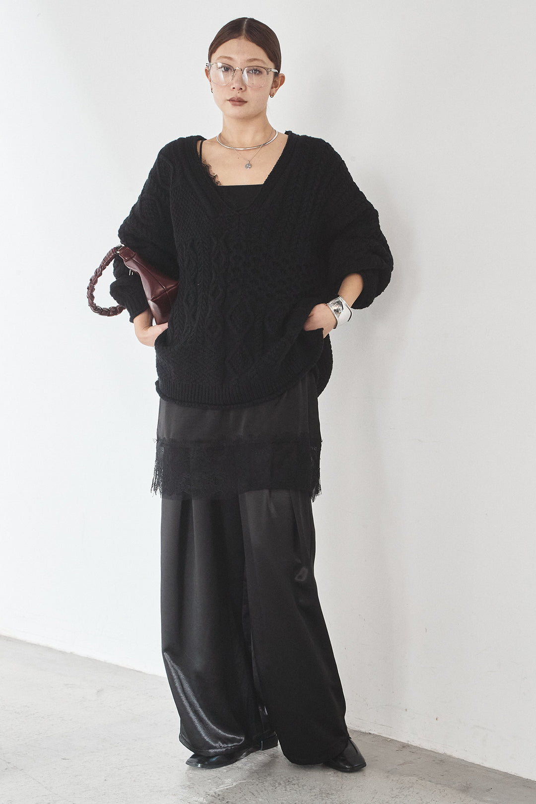[SET]ケーブルVニットセーター+サテンタックワイドパンツ(2set)