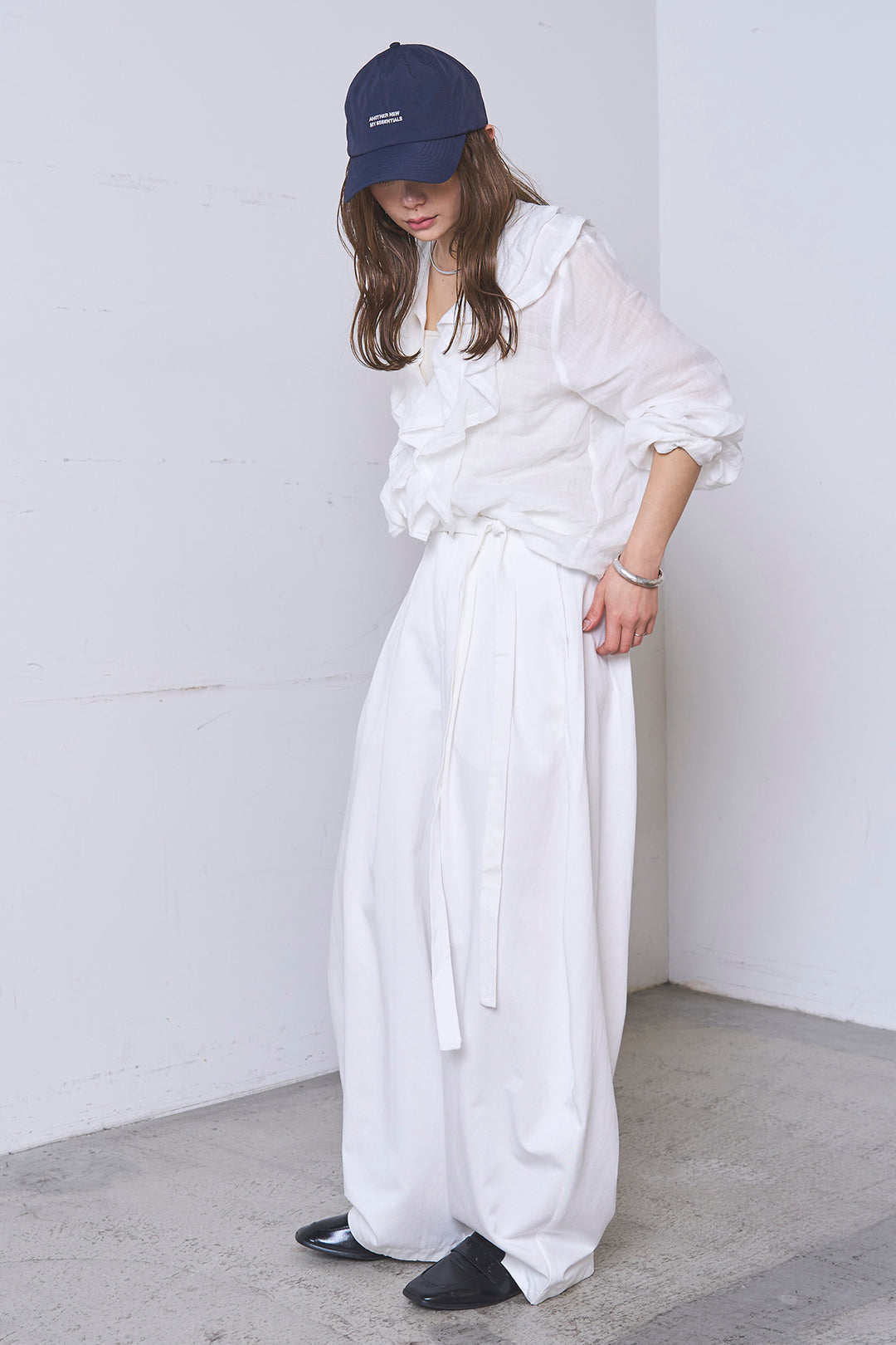 [SET]フリルボタンブラウス+紐ベルト付きカーブワイドパンツ(2set)