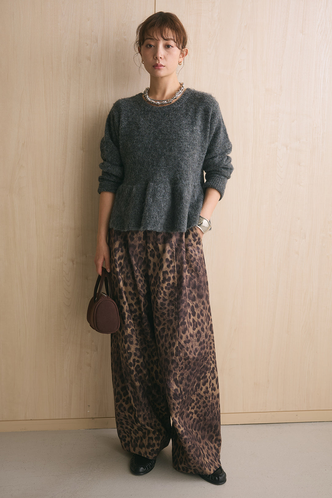 [SET]モヘアぺプラムクルーネックプルオーバー+太ベルト付きレオパード柄ワイドパンツ(2set)