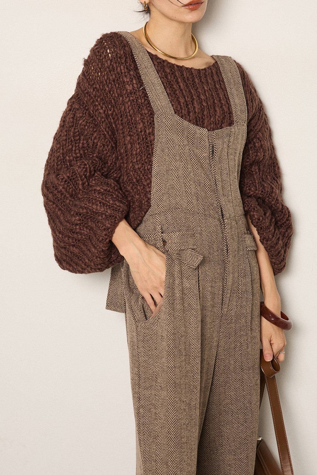 [SET]チャンキースラブニットクロップドプルオーバー+クラシックヘリンボーンサロペット(2set)