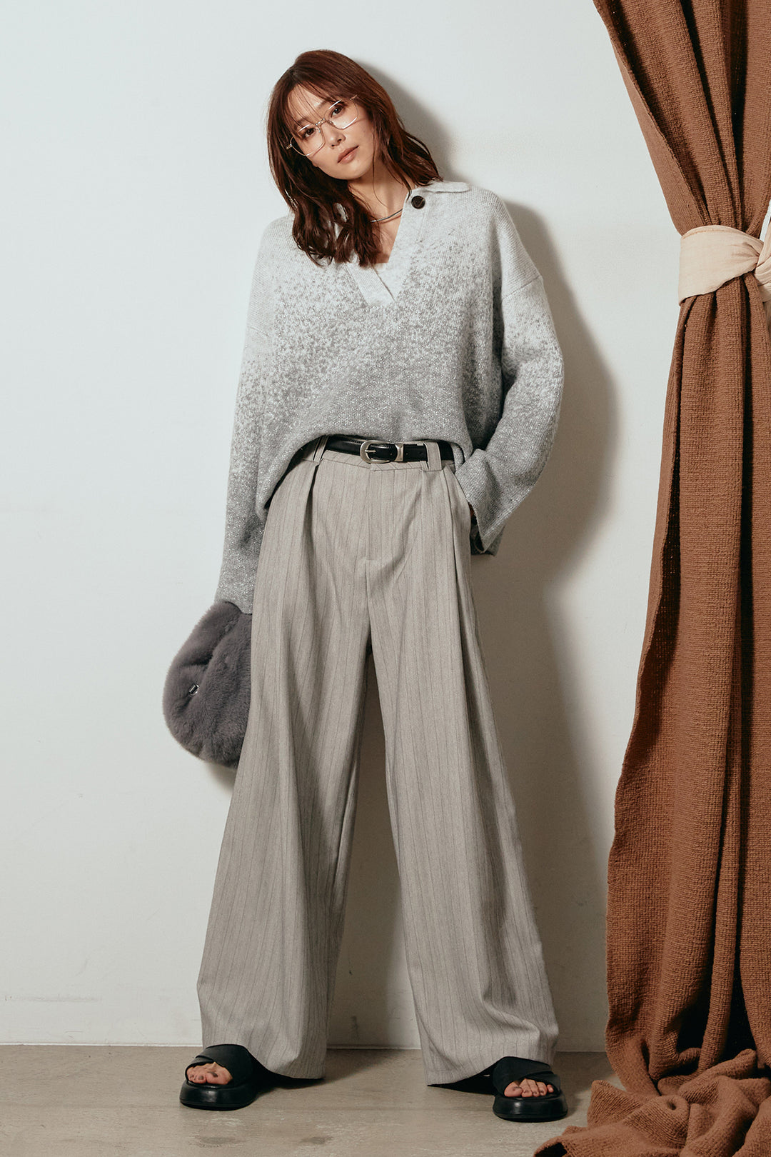 [SET]グラデーションラメニットキーネックプルオーバー+ストライプヘリンボーンパンツ(2set)