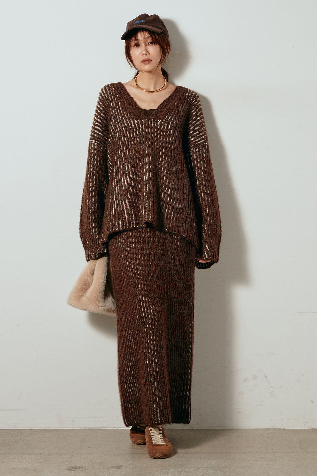 [SET]アルパカタッチ深Vニットトップス+アルパカタッチニットタイトスカート(2set)