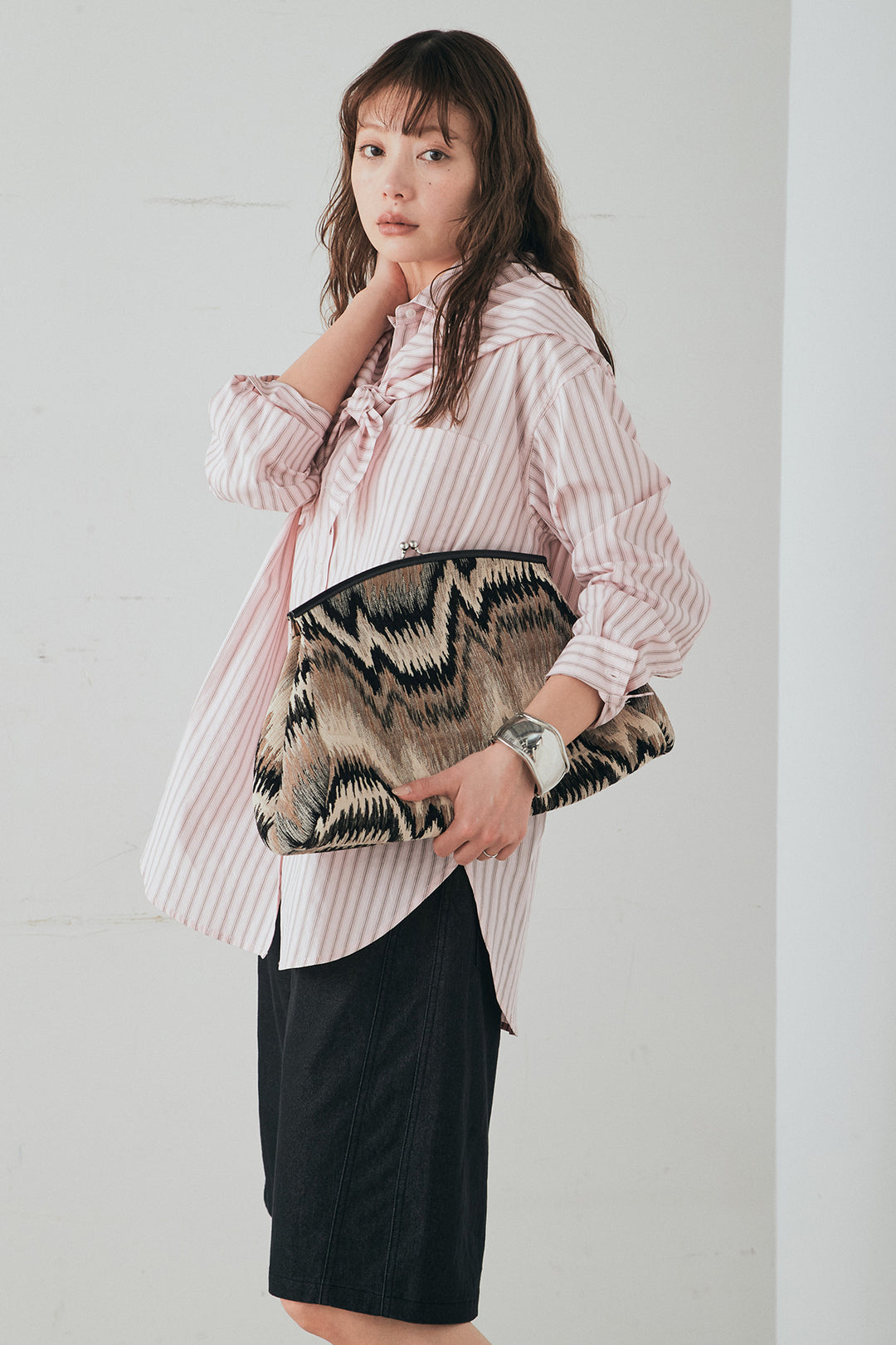 [SET]ランダムストライプスカーフ付きシャツ+デニムハーフパンツ(2set)