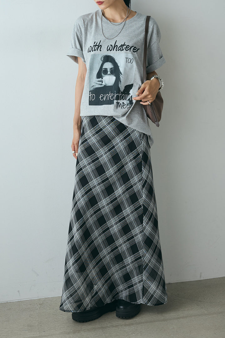 [SET]モノトーンフォトプリントTシャツ+マルチ柄シアースカート(2set)
