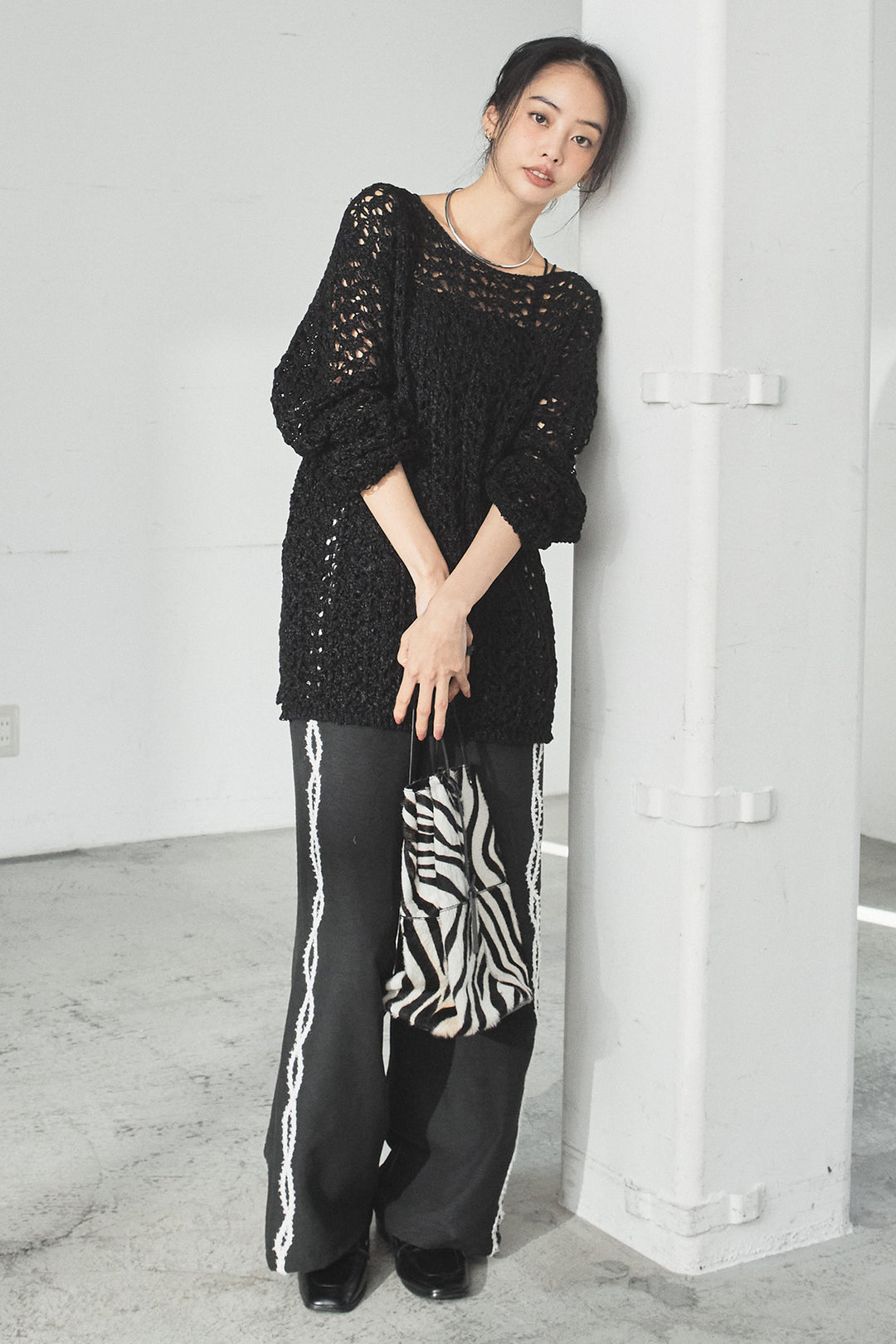 [SET]リラックスメッシュニットトップス+刺繡テープラインパンツ(2set)