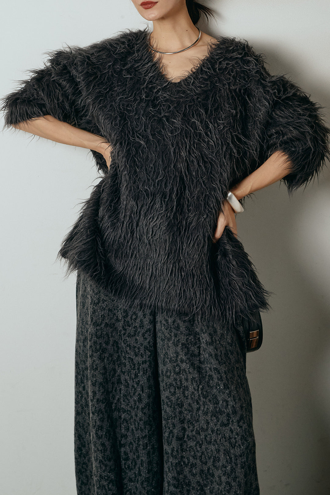 [SET]深Vネックシャギーニットトップス+リラックスレオパード柄ワイドパンツ(2set)