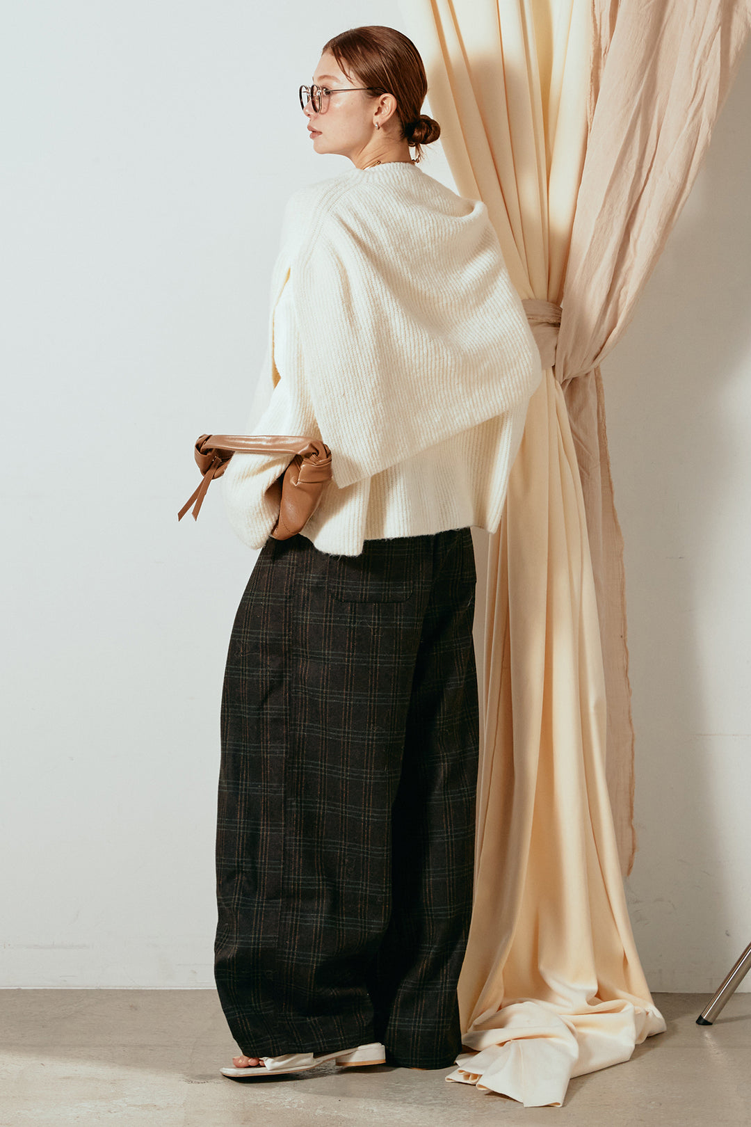 [SET]ケープデザインリブニットトップス+タータンチェック柄タックパンツ(2set)