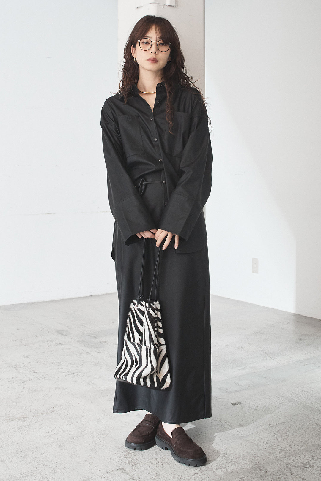 [SET]ウォッシャブルエコレザービックカフスシャツ+ウォッシャブルエコレザーナロースカート(2set)