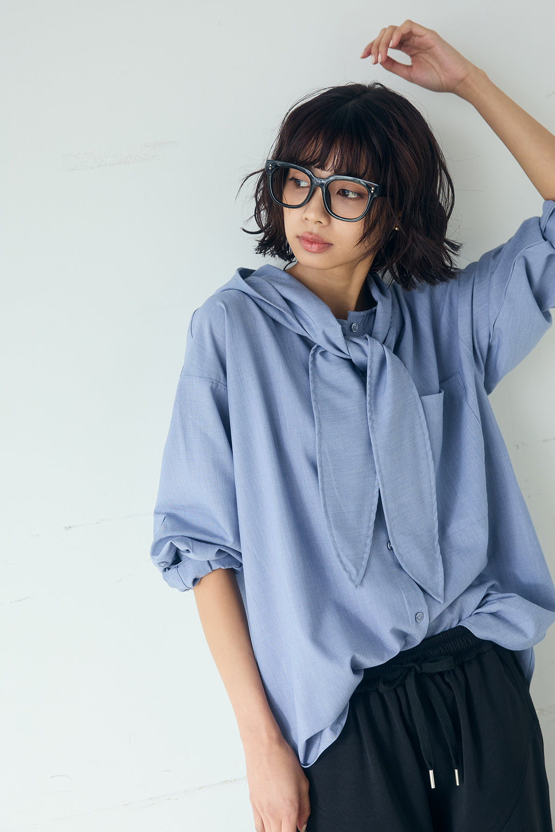 [SET]無地タイ付フーディーBIGシャツ+ランダムタックデザインワイドパンツ(2set)