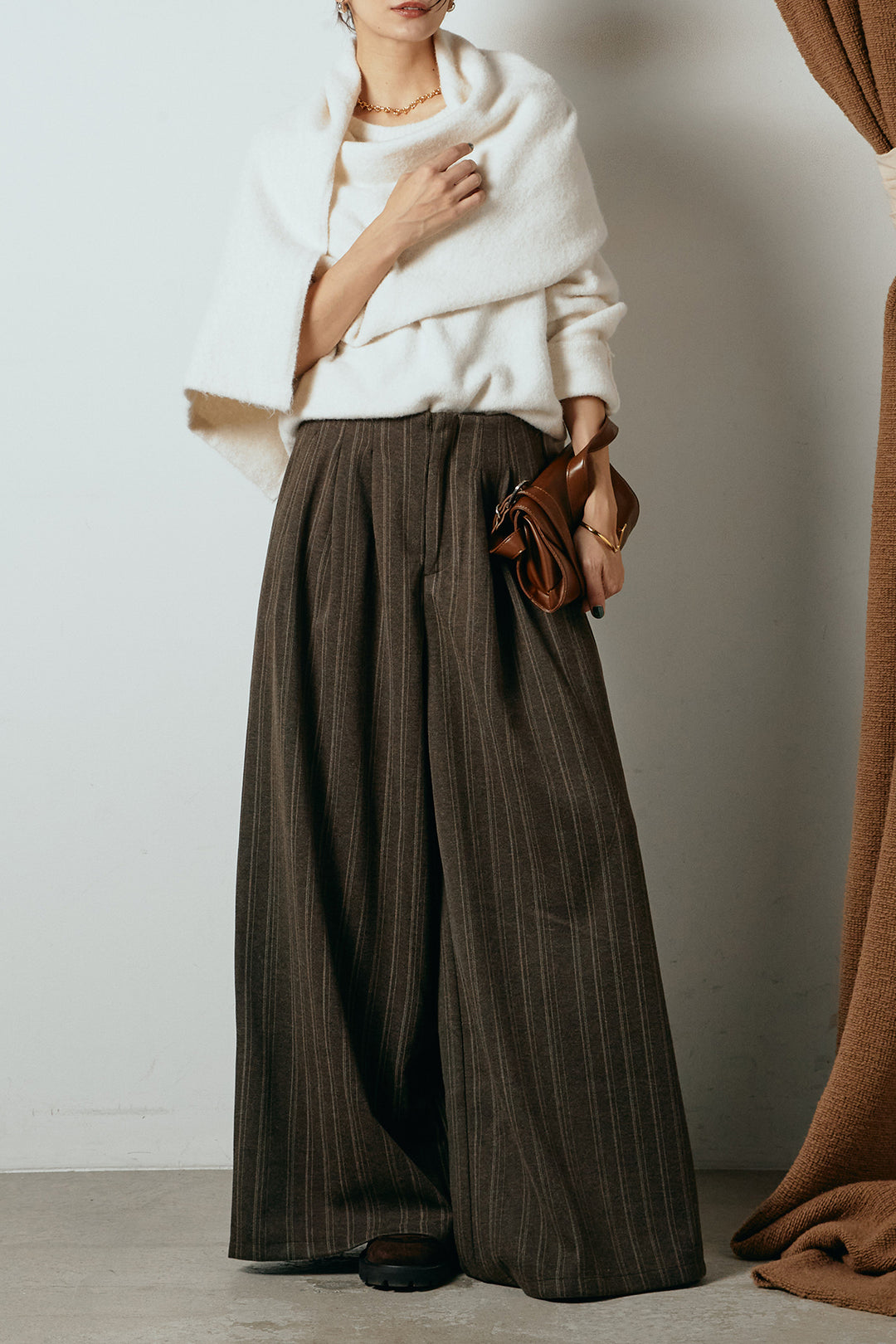 [SET]ネック巻きデザインニットトップス+タック入りマルチストライプ柄ワイドパンツ(2set)