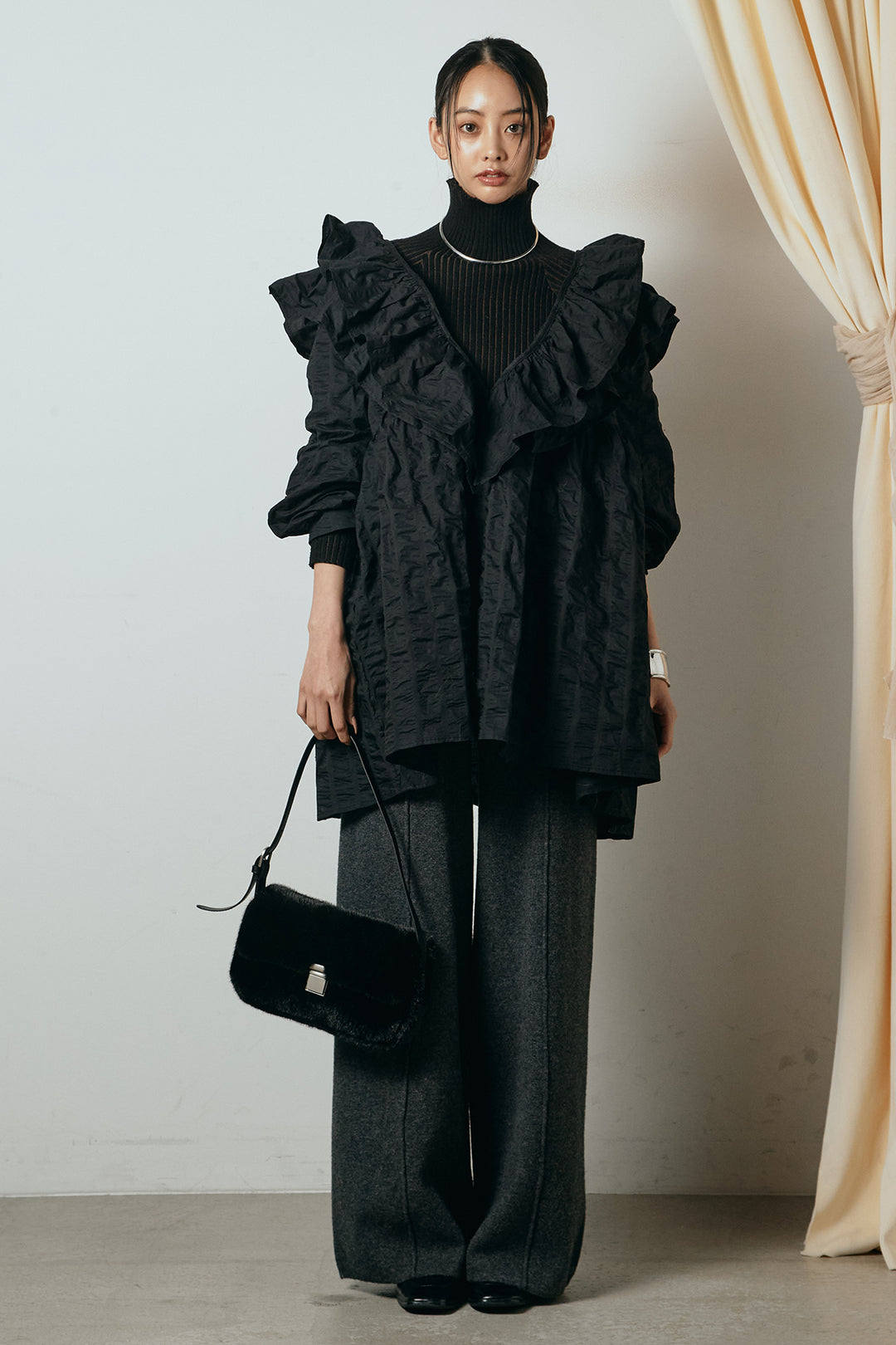 [SET]Vネックフリルカラーブラウス+リブニットシームレスタートルプルオーバー+センターラインニットパンツ(3set)