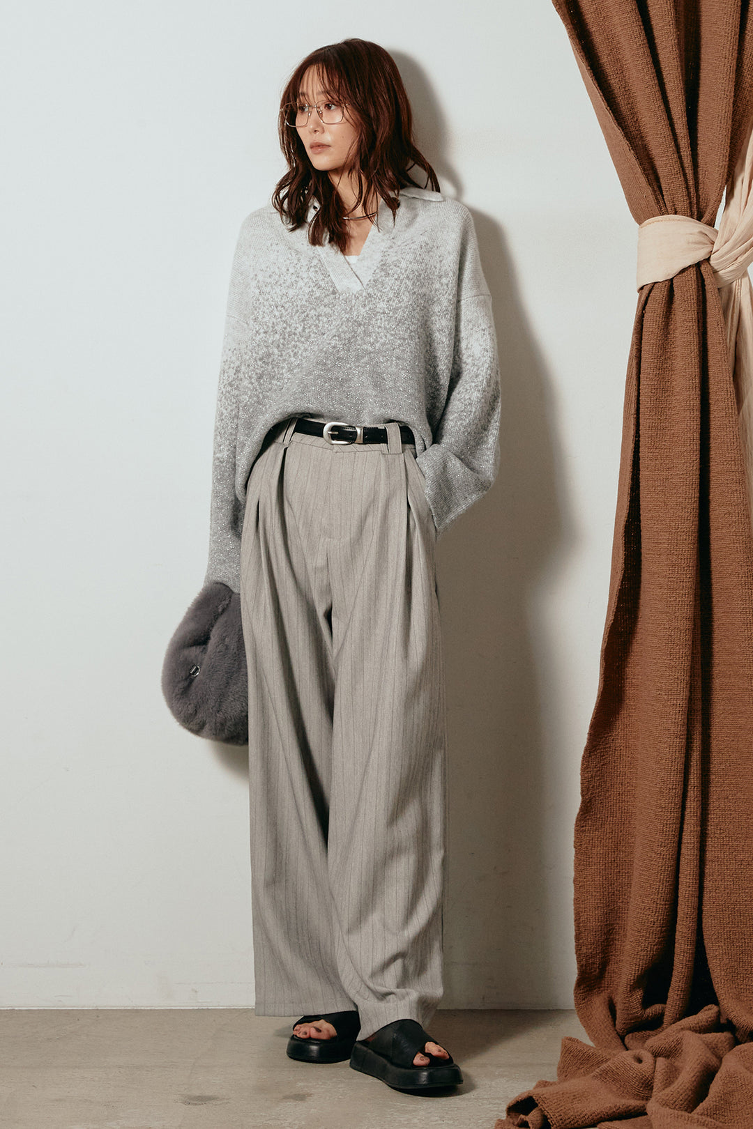 [SET]グラデーションラメニットキーネックプルオーバー+ストライプヘリンボーンパンツ(2set)