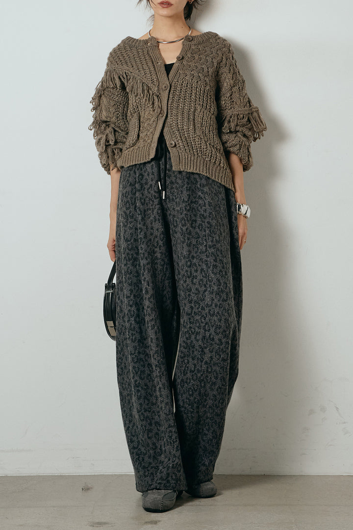 [SET]ランダムフリンジニットカーディガン+リラックスレオパード柄ワイドパンツ(2set)