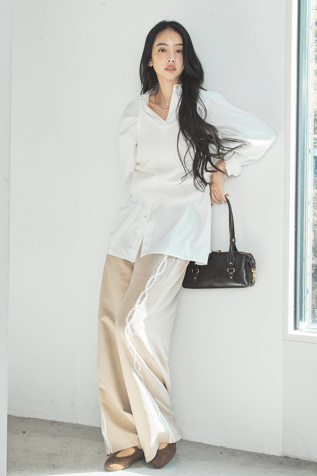 [SET]ニットキャミ付きシャツ+刺繡テープラインパンツ(2set)