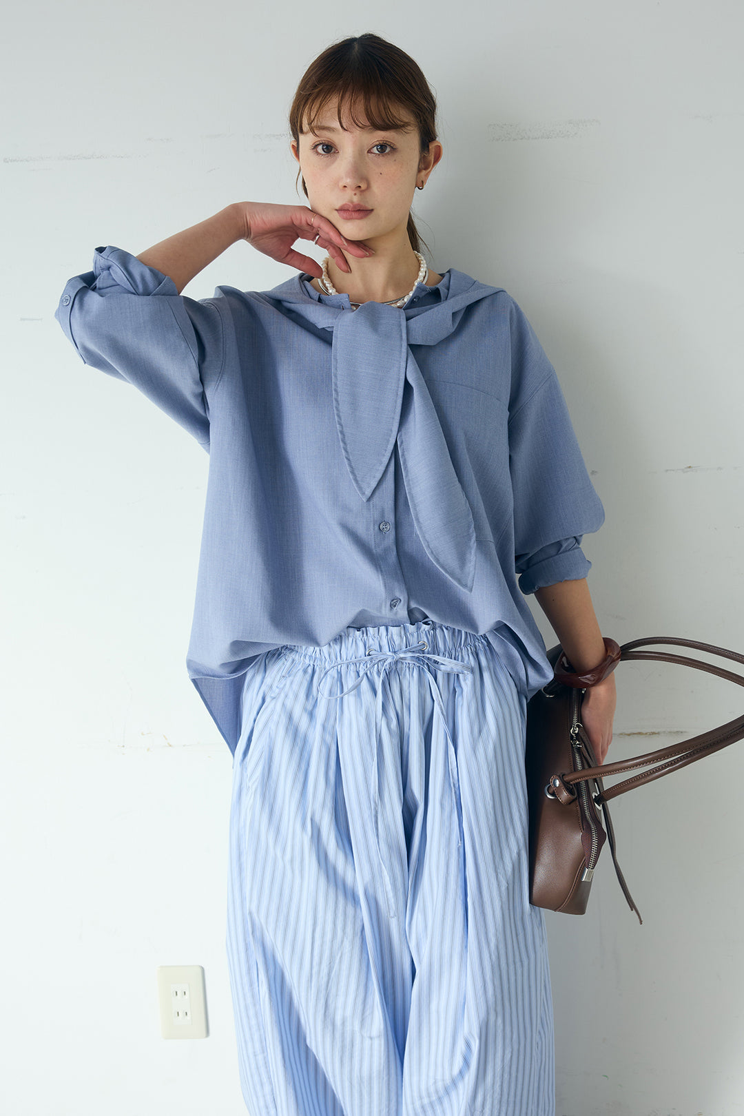 [SET]無地タイ付フーディーBIGシャツ+ランダムストライプタックギャザーパンツ(2set)