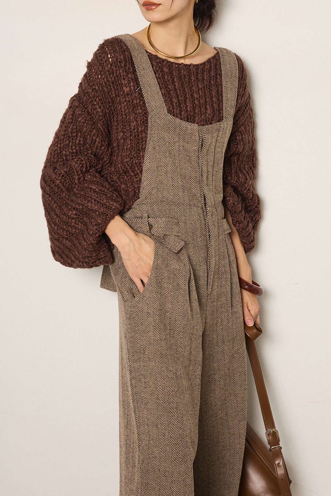 [SET]チャンキースラブニットクロップドプルオーバー+クラシックヘリンボーンサロペット(2set)