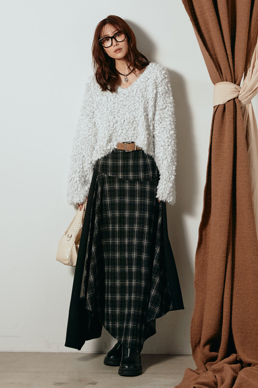 [SET]深Vネックチョウチョヤーンニットトップス+フェイクレザーベルト付き切り替えタータンチェックスカート(2set)