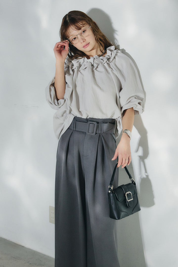[SET]ネックフリルデザインブラウス+ベルト付きツータックワイドパンツ(2set)