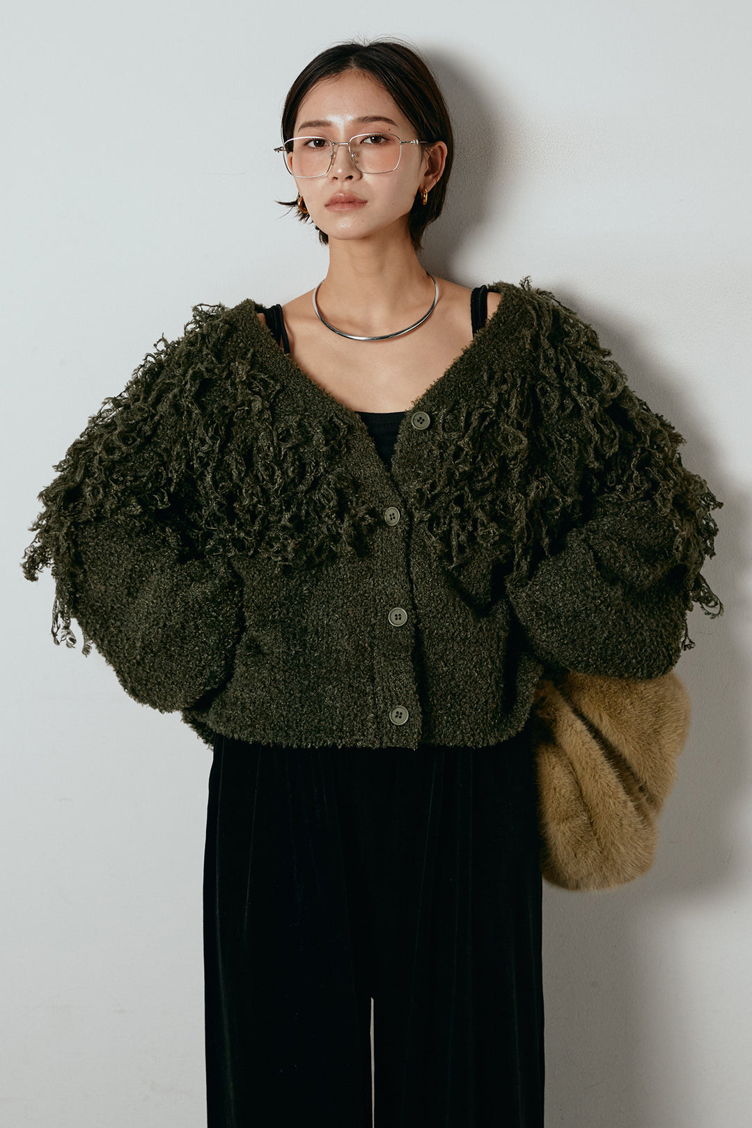 [SET]ループ編みVネックニットカーディガン+ベロアサスペンダー付きパンツ(2set)