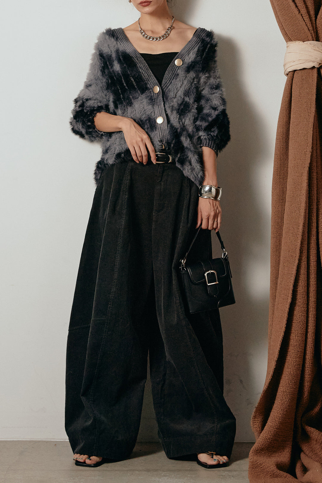 【着回しセット】[SET]タイダイ柄シャギーニットカーディガン+タック入りコーデュロイワイドパンツ+タイダイ柄シャギーニットカーディガン(3set)