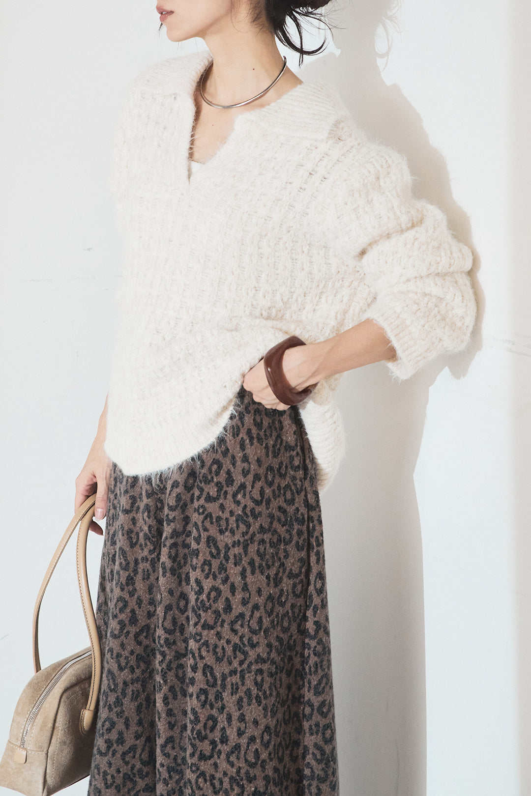 [SET]襟付きVネックニットトップス+リラックスレオパード柄ワイドパンツ(2set)