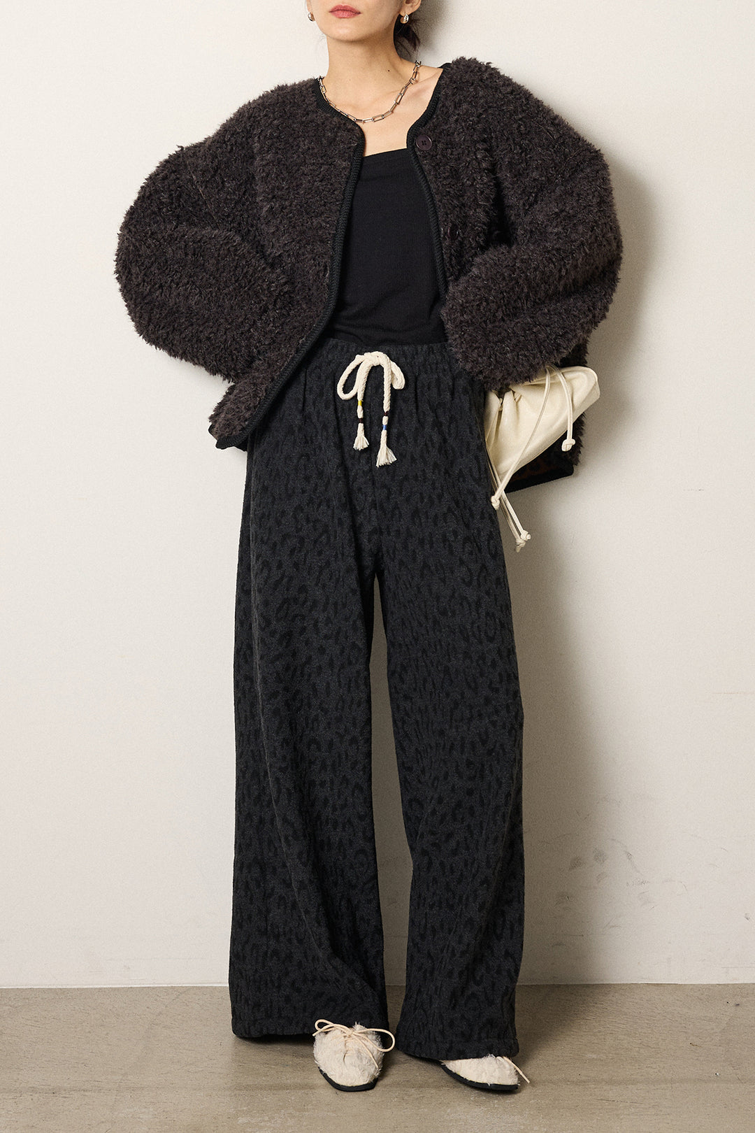 [SET]ノーカラー裏地レオパードボアアウター+レオパードジャガードニットパンツ(2set)