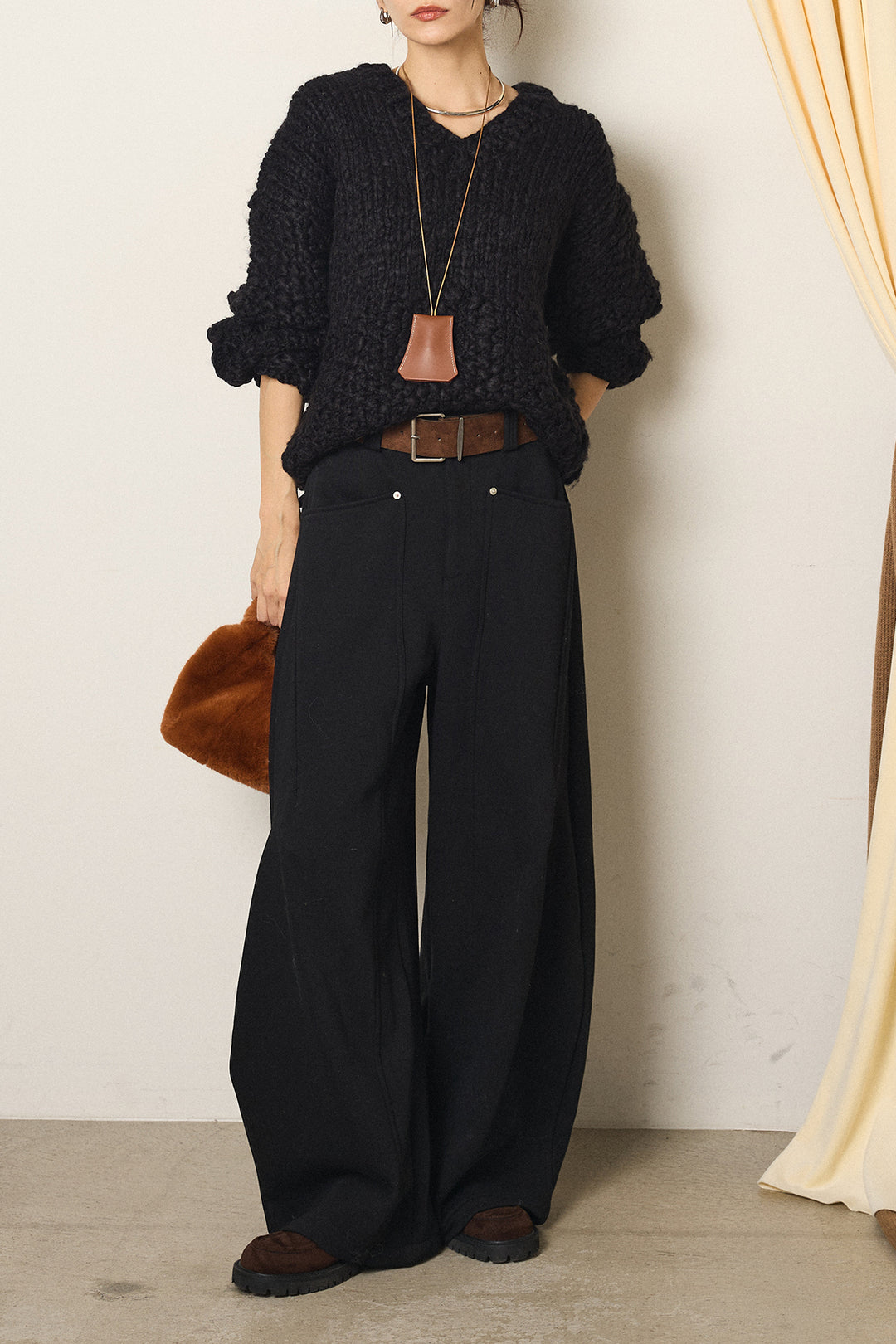 [SET]Vネックハンド編みニットトップス+太ベルト付きスウェットワイドカーブパンツ(2set)