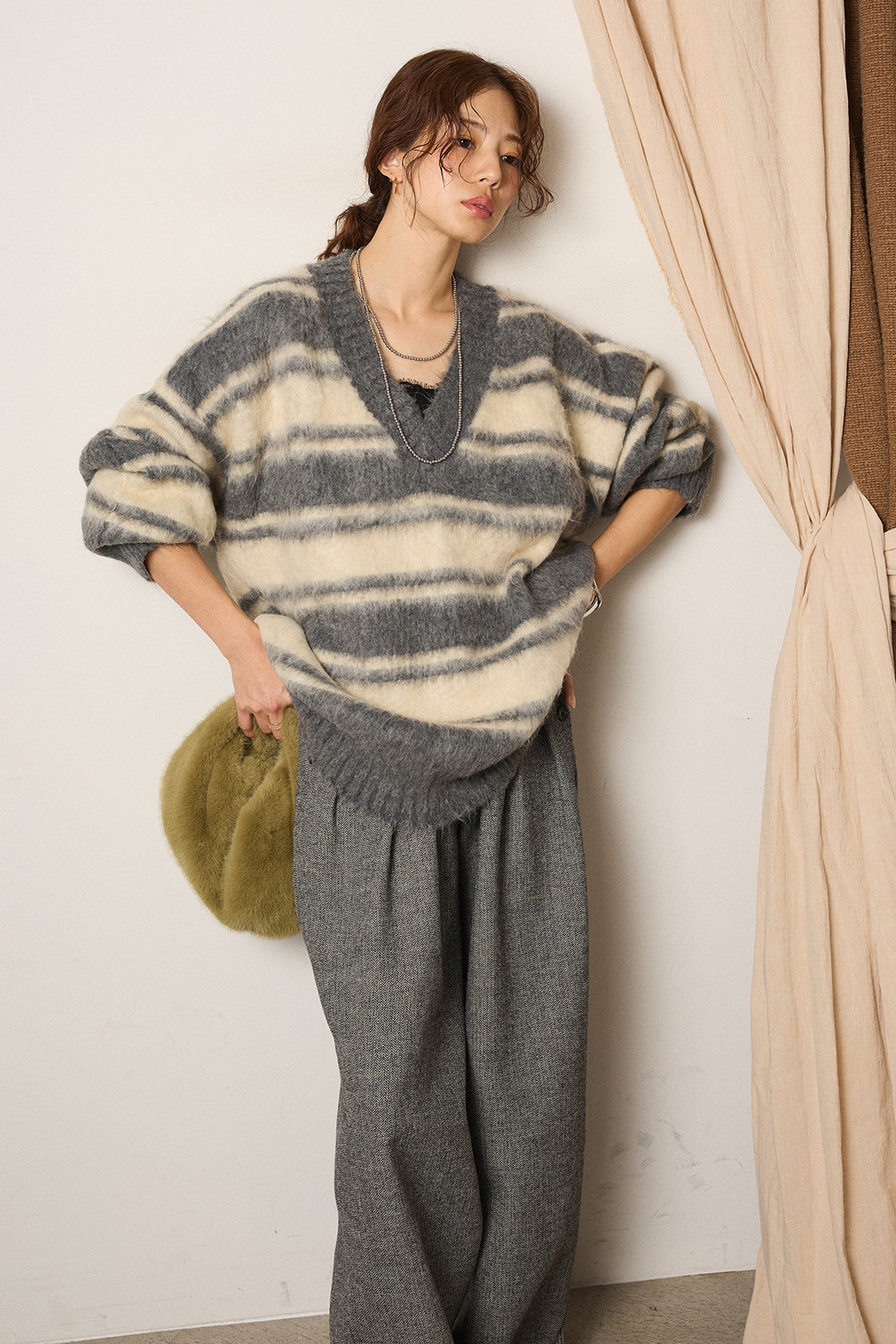 [SET]ルーズVネックボーダーニットトップス+サイドボタンツイードタックパンツ(2set)