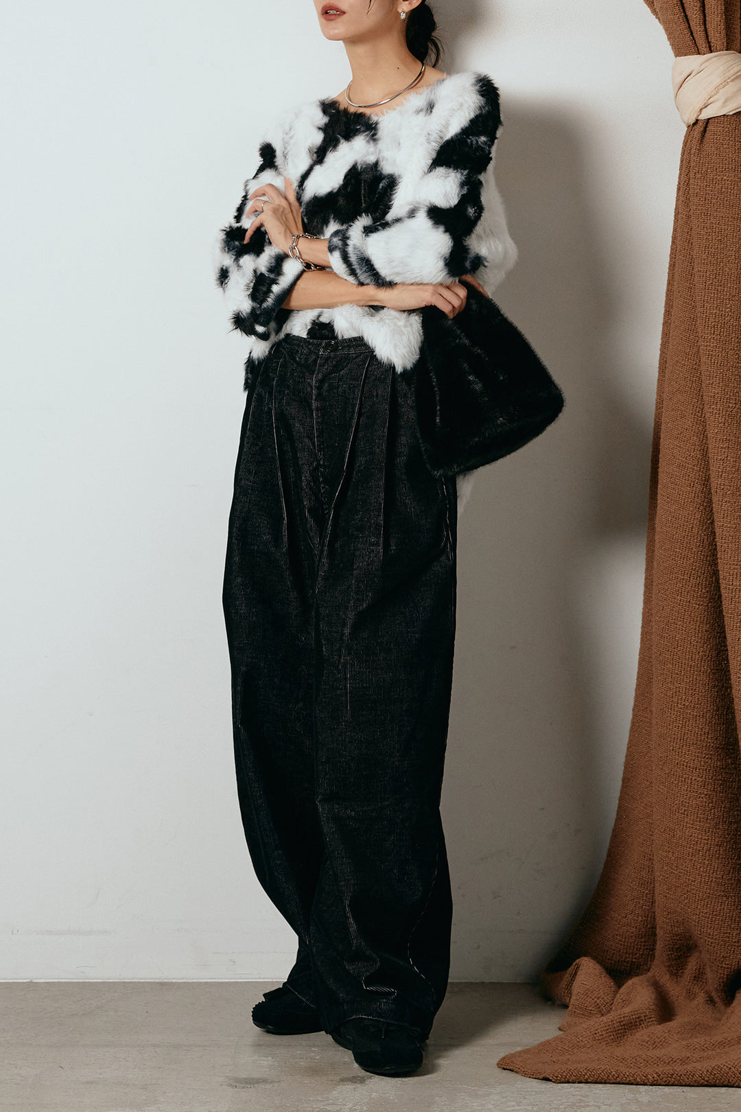 [SET]タイダイ柄シャギーニットトップス+フロントタック入りコーデュロイパンツ(2set)