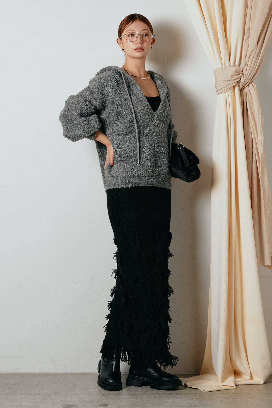 [SET]ブークレキーネックプルオーバー+ポイントフリンジニットナロースカート(2set)