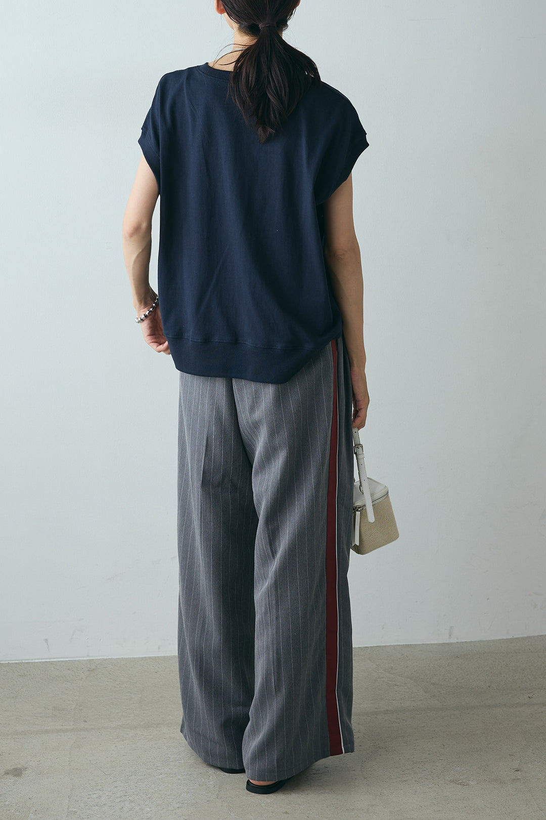 [SET]サガラ刺繍フレンチスリーブTシャツ+ピンストライプサイドラインワイドパンツ(2set)