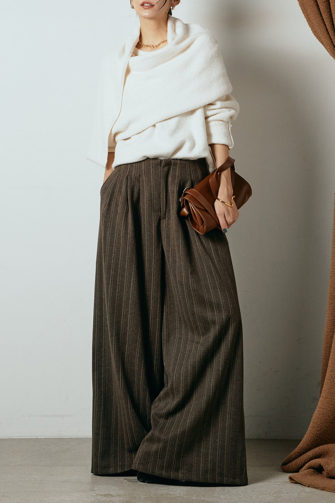 [SET]ネック巻きデザインニットトップス+タック入りマルチストライプ柄ワイドパンツ(2set)