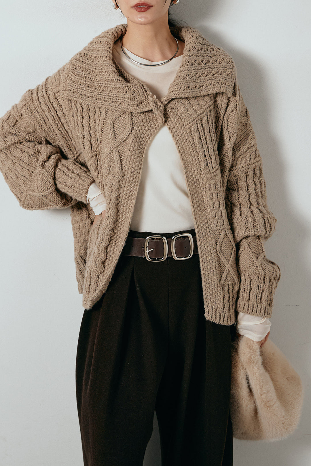 [SET]ビッグカラーケーブル編みニットトップス+2WAY袖コード刺繍クルーネックプルオーバー+フェイクレザー太ベルト付きタックワイドパンツ(3set)