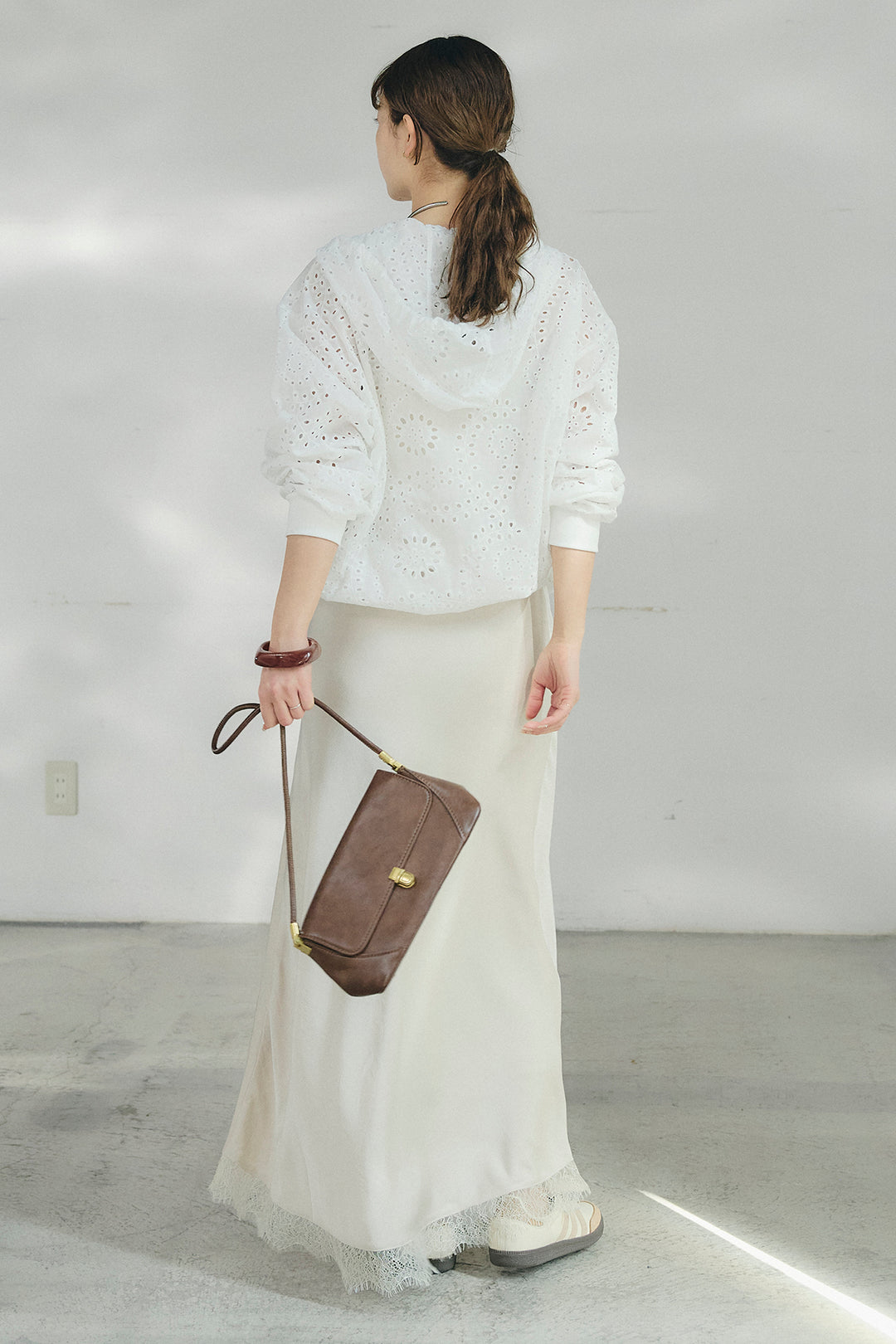 [SET]レースハーフジップアップフーディー+バイアスナローサテンスカート(2set)