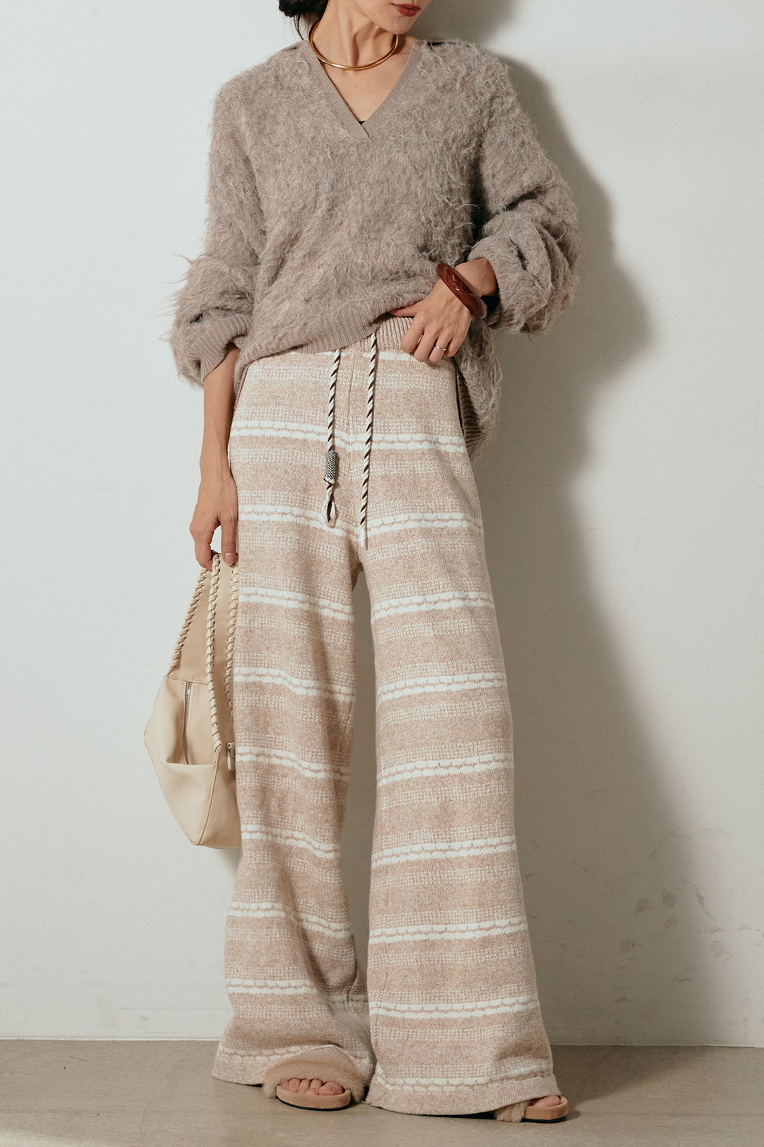[SET]襟付きシャギーニットポロトップス+マルチライン柄リラックスニットパンツ(2set)