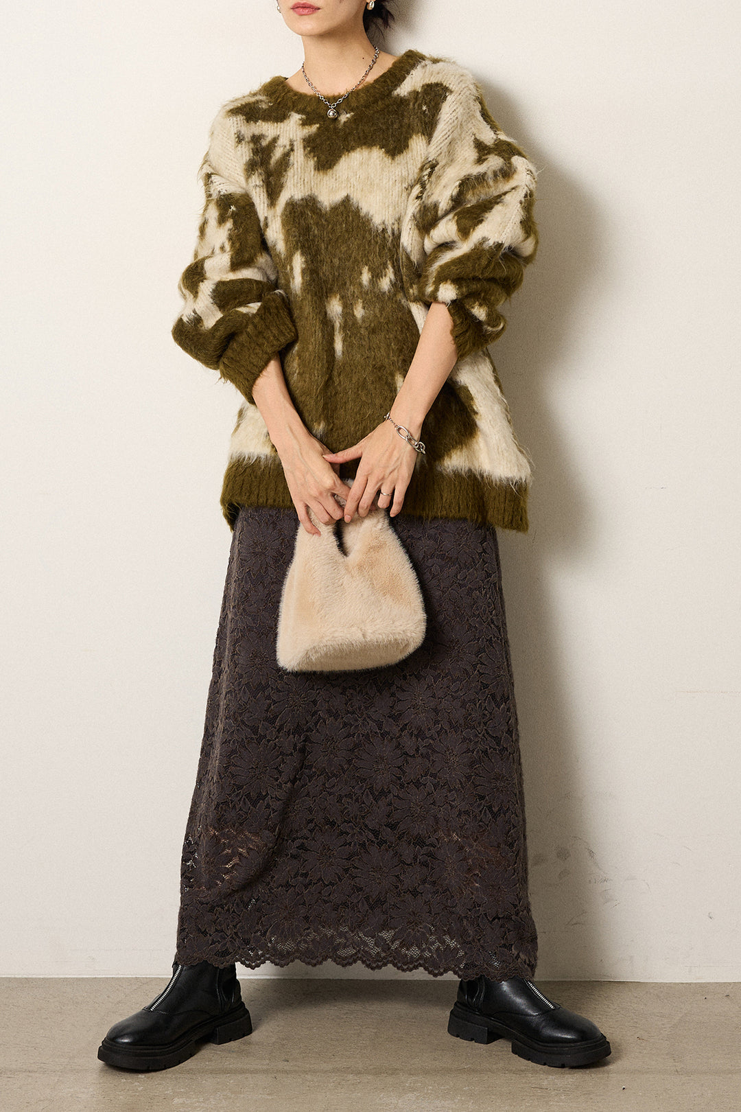 [SET]モヘアタッチマーブルニット+花柄刺繍ベロアフレアスカート(2set)