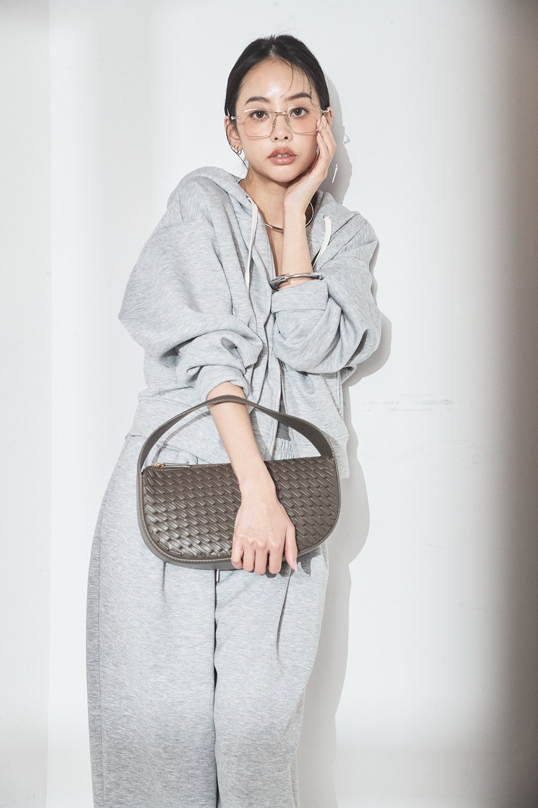 [SET]スウェットドルマンジップフードパーカー+スウェットコクーンイージーパンツ(2set)