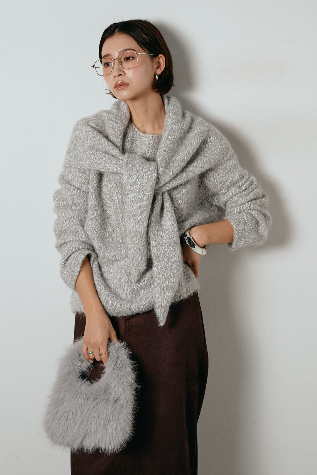 [SET]スカーフ付きミックスニットトップス+スウェードライク裾フリンジスカート(2set)