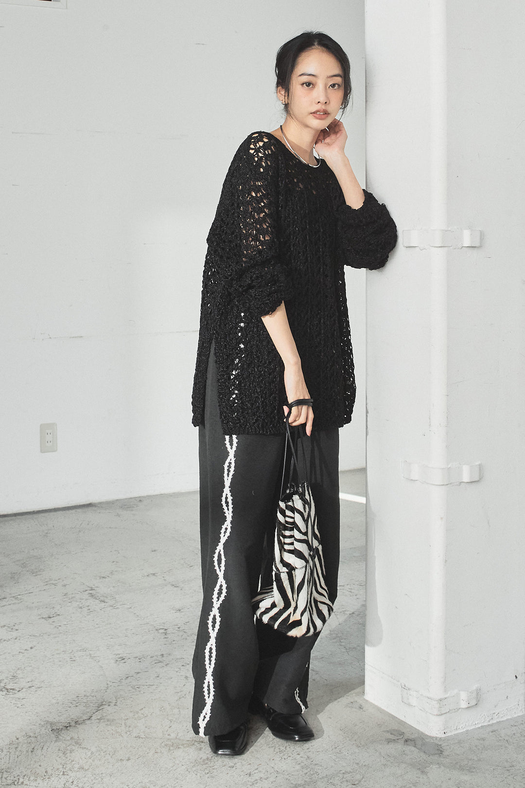 [SET]リラックスメッシュニットトップス+刺繡テープラインパンツ(2set)