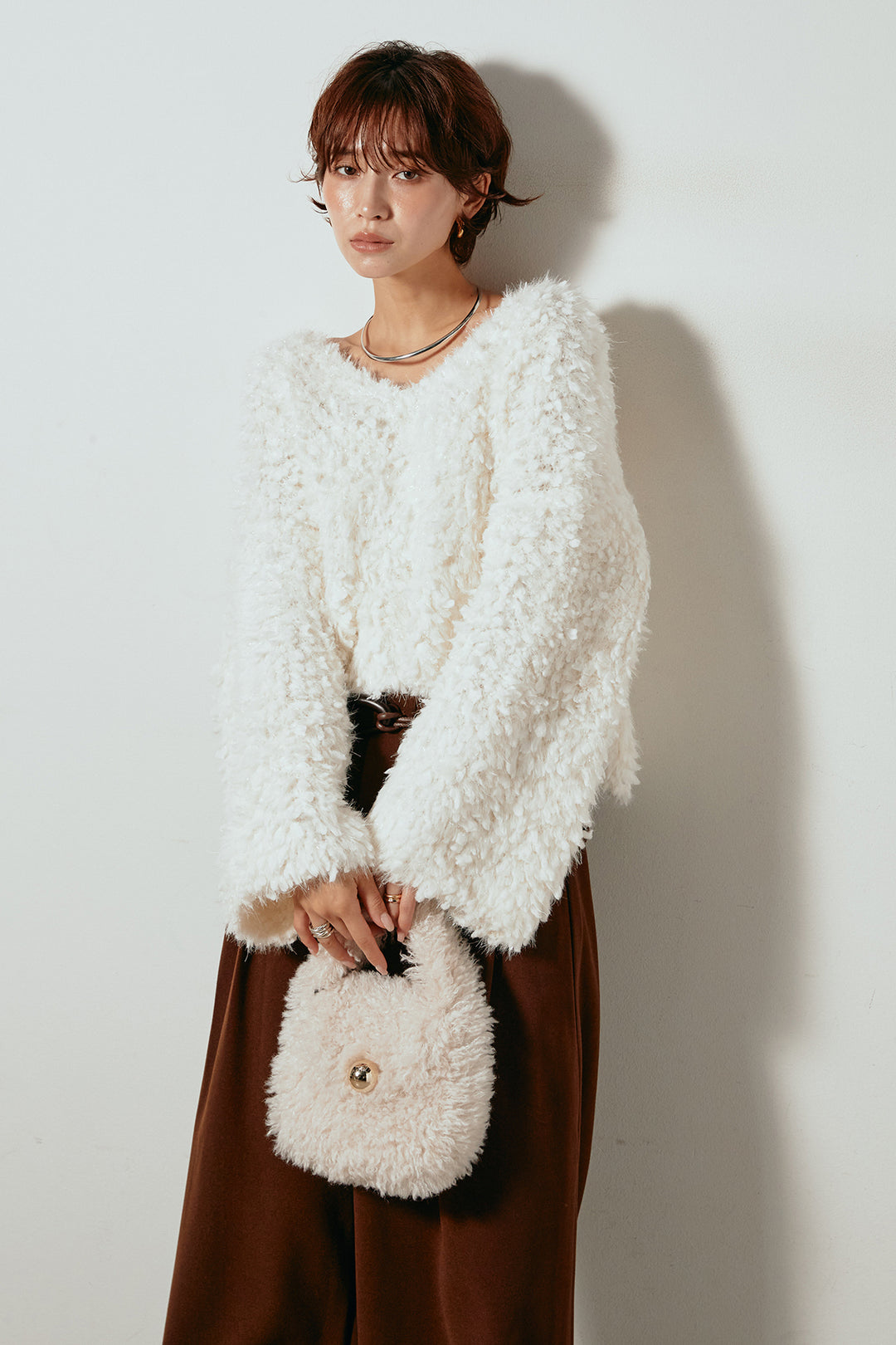 [SET]深Vネックチョウチョヤーンニットトップス+細フェイクレザーベルト付きワイドタックパンツ(2set)