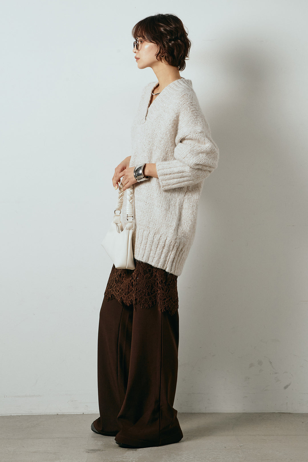 [SET]Vネックラメニットトップス+レース刺繍レイヤードフレアパンツ(2set)