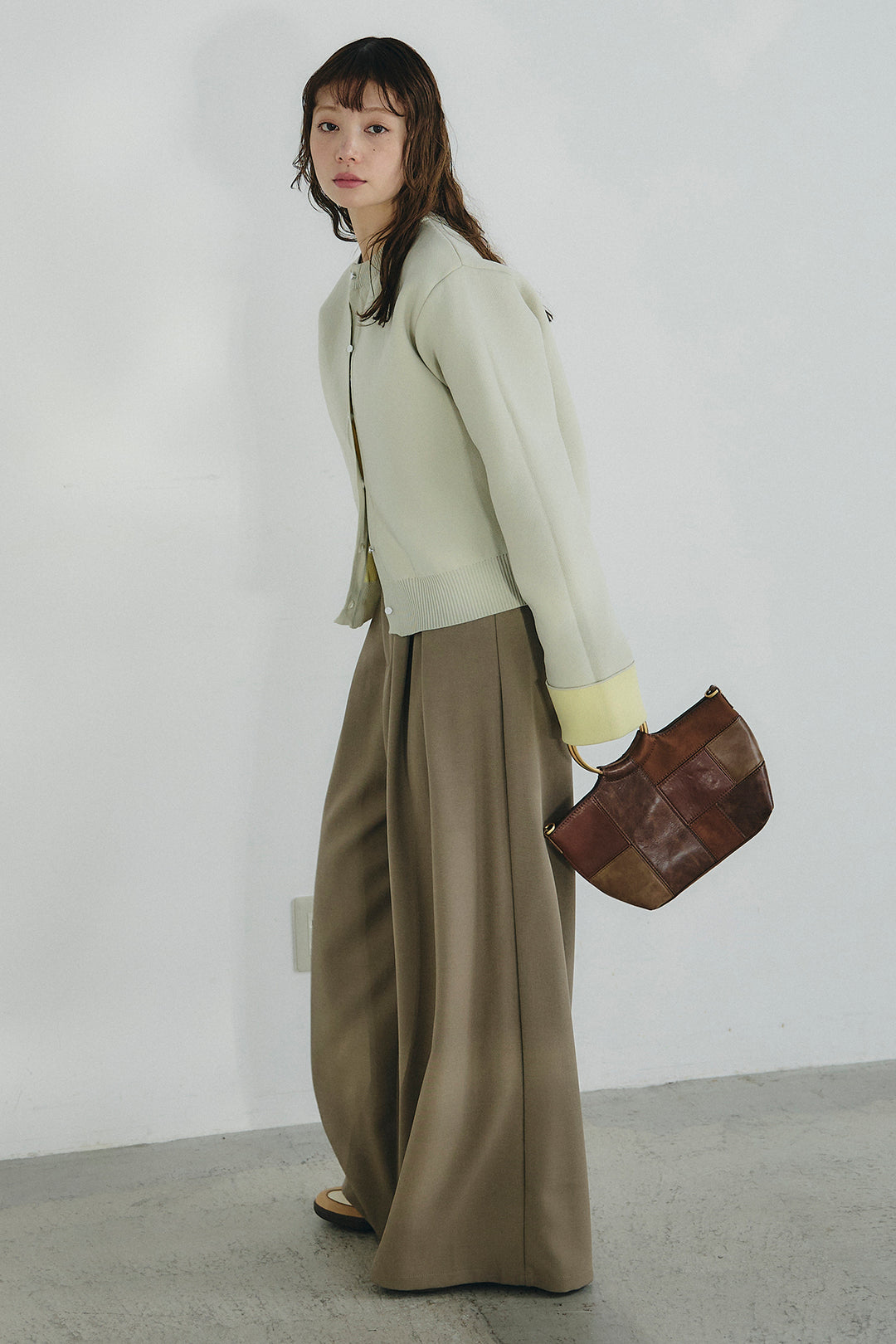 [SET]リバーシブル配色ニットカーディガン+ベルト付きツータックワイドパンツ(2set)